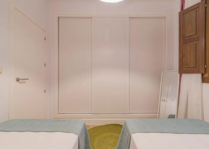 Apartamento turístico con patio en el centro QH Plaza de la Trinidad